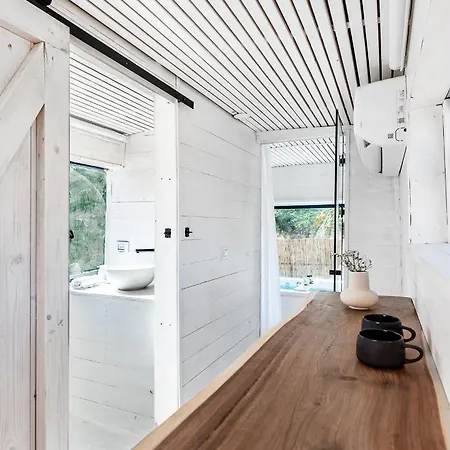Hotel Leobus-לאו באס à Menaẖemya Extérieur photo