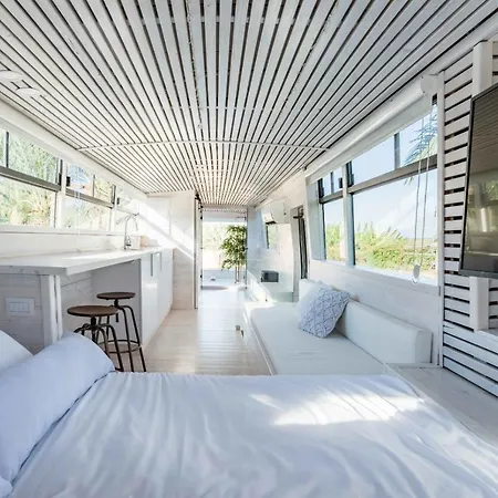 Hotel Leobus-לאו באס à Menaẖemya Extérieur photo