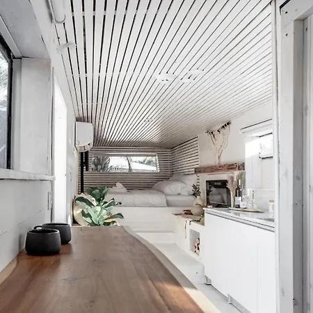 Hotel Leobus-לאו באס à Menaẖemya Extérieur photo
