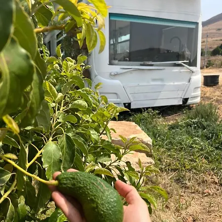 Hotel Leobus-לאו באס à Menaẖemya Extérieur photo
