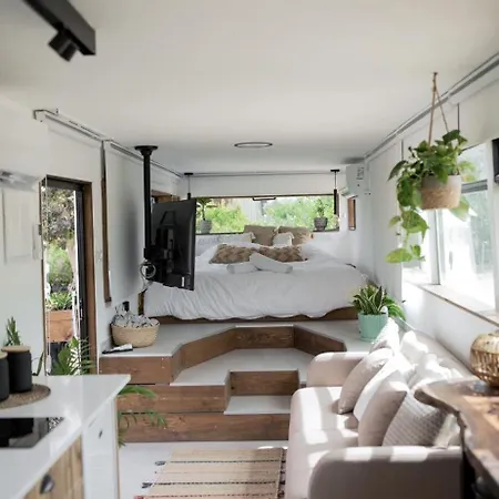 Hotel Leobus-לאו באס à Menaẖemya Extérieur photo