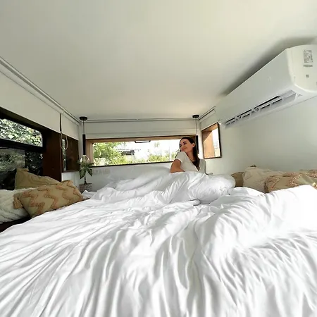 Hotel Leobus-לאו באס à Menaẖemya Extérieur photo